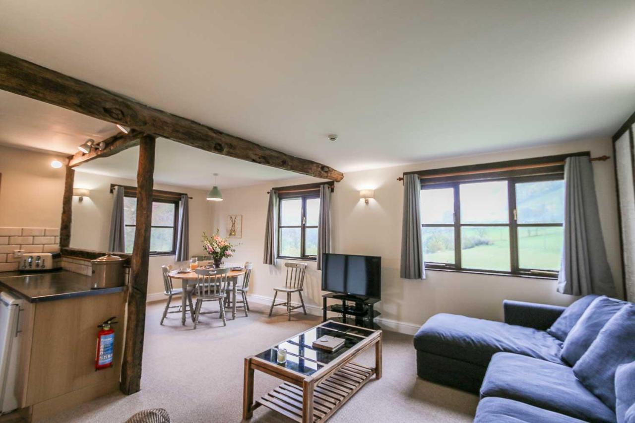 Lake Cottages At Cwm Chwefru Llanafan-fawr Bagian luar foto