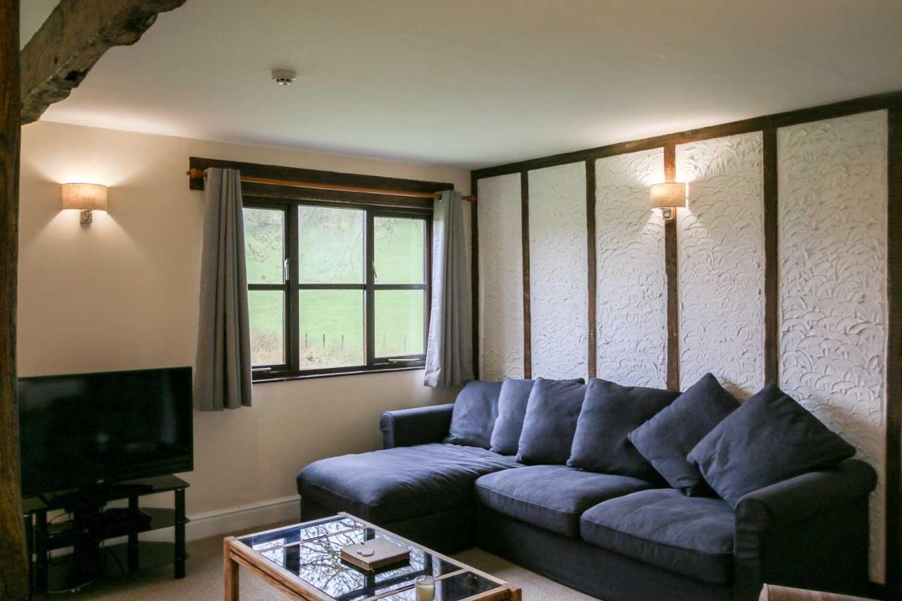 Lake Cottages At Cwm Chwefru Llanafan-fawr Bagian luar foto