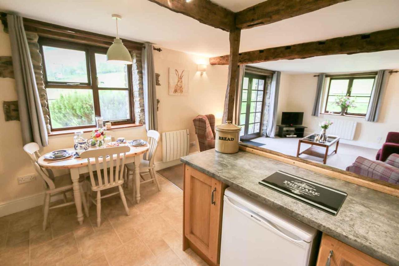 Lake Cottages At Cwm Chwefru Llanafan-fawr Bagian luar foto