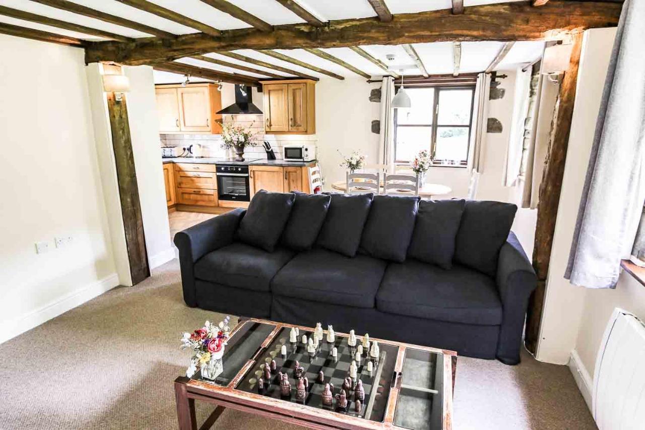 Lake Cottages At Cwm Chwefru Llanafan-fawr Bagian luar foto