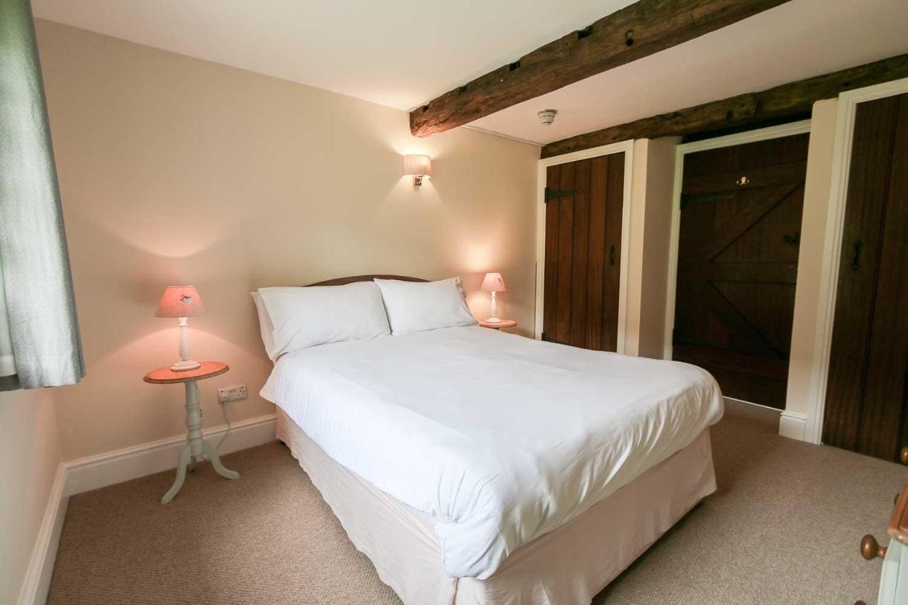 Lake Cottages At Cwm Chwefru Llanafan-fawr Bagian luar foto