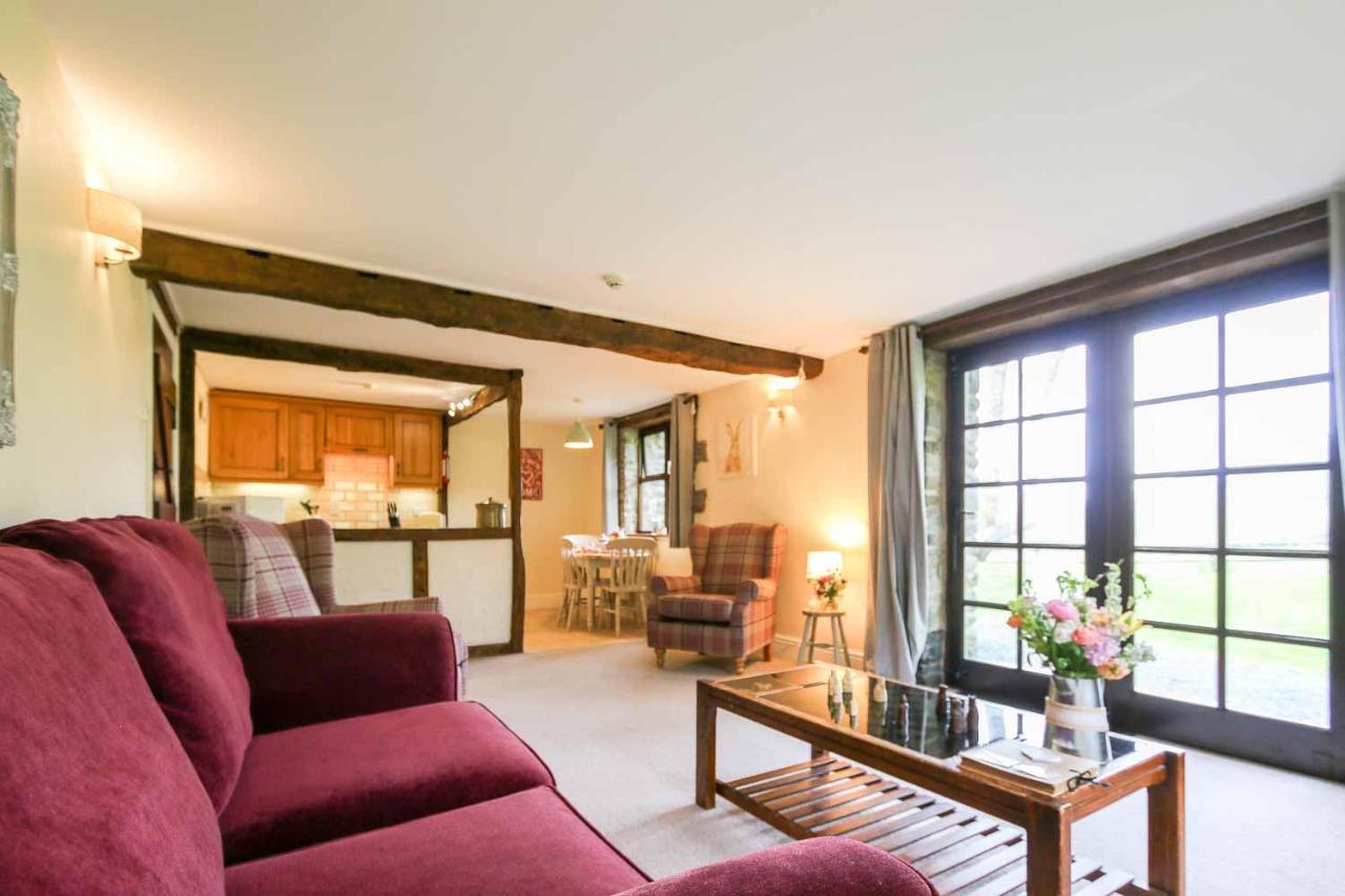 Lake Cottages At Cwm Chwefru Llanafan-fawr Bagian luar foto