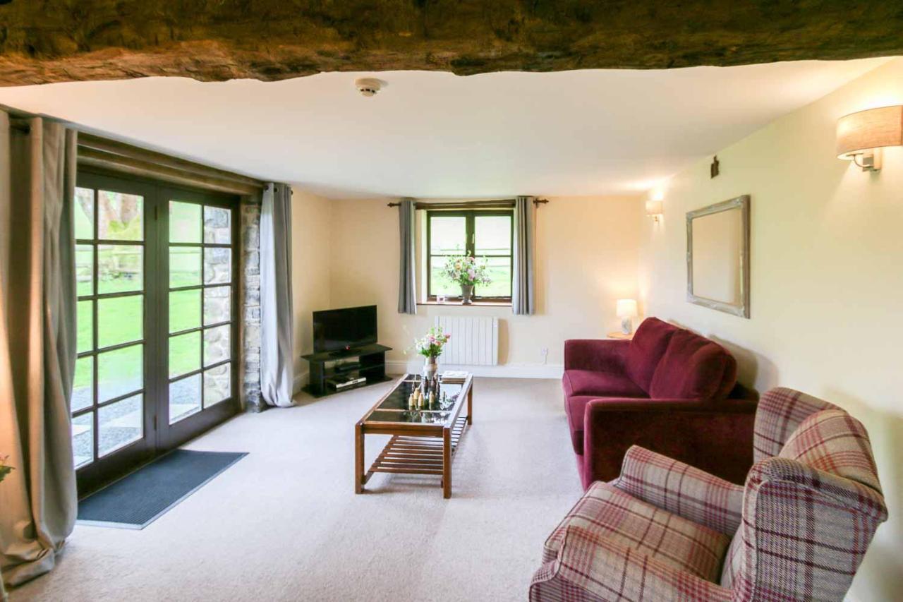 Lake Cottages At Cwm Chwefru Llanafan-fawr Bagian luar foto