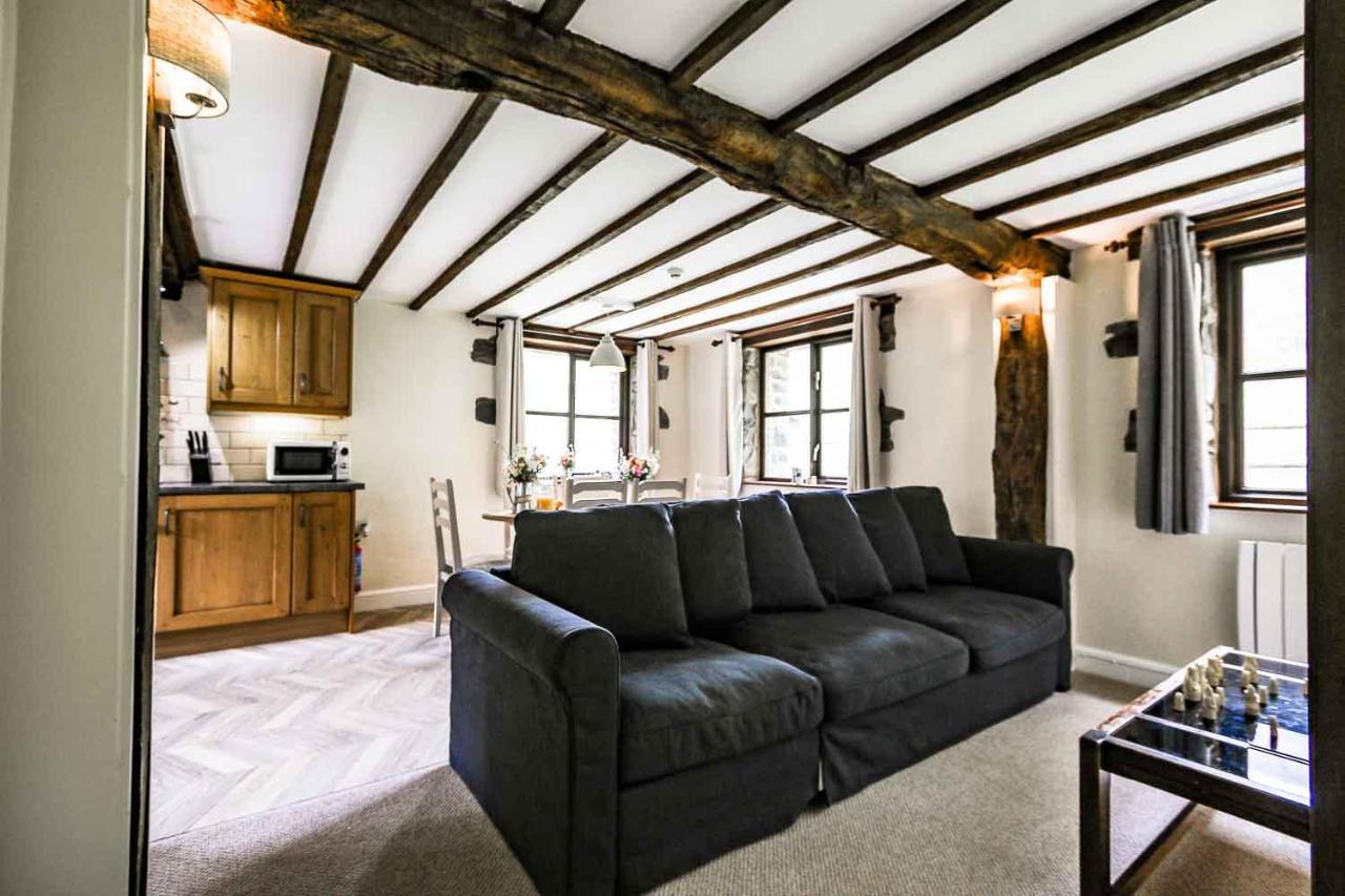 Lake Cottages At Cwm Chwefru Llanafan-fawr Bagian luar foto