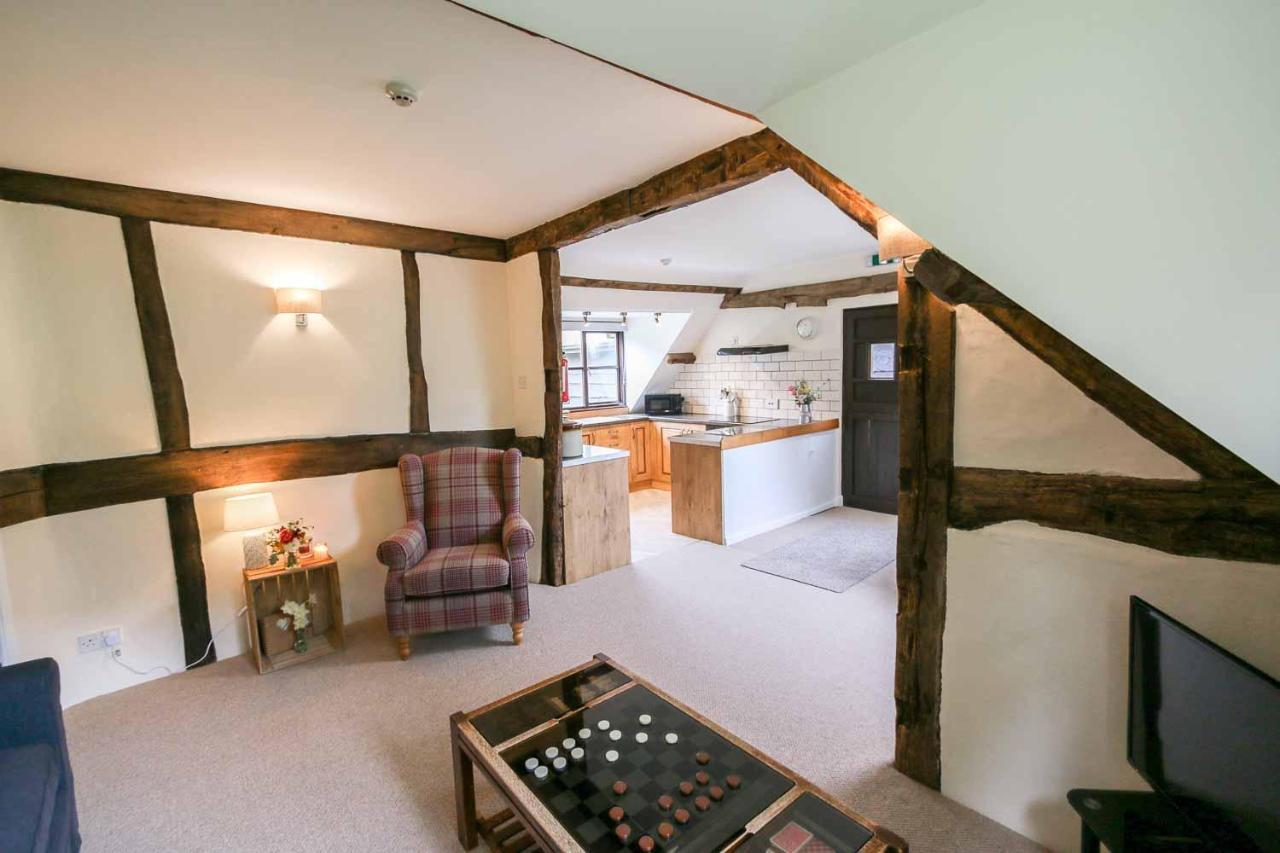 Lake Cottages At Cwm Chwefru Llanafan-fawr Bagian luar foto