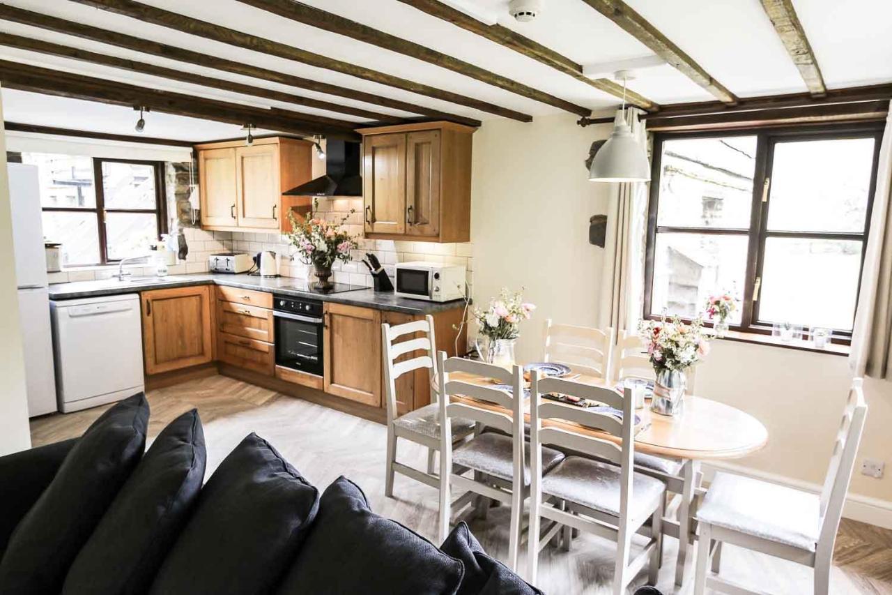 Lake Cottages At Cwm Chwefru Llanafan-fawr Bagian luar foto