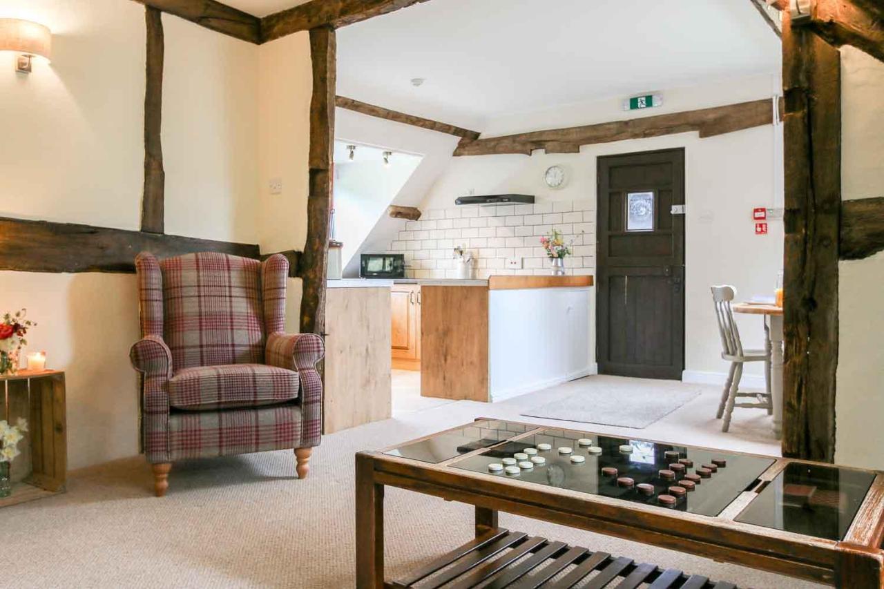 Lake Cottages At Cwm Chwefru Llanafan-fawr Bagian luar foto